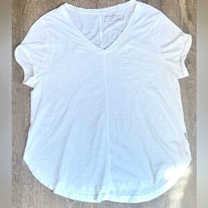 Eddie Bauer Gate Check Tee Womens L White Burnout Short Roll Sleeve High-Low Hem